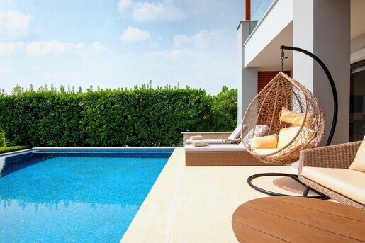 1OUTDOOR_1